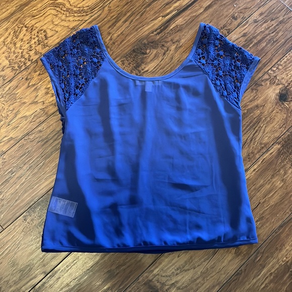 Crocheted top (Urban Outfitters) - Picture 4 of 4